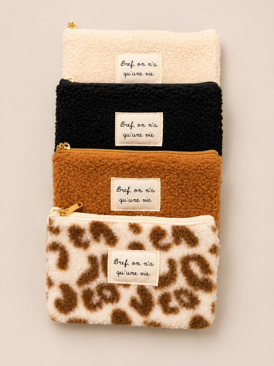 Pochette « Bref on a qu’une vie (moumoute) »